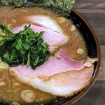 神田ラーメン わいず - チャーシューはモモのスモーク。