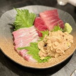 大 - 刺身盛り合わせ
（中トロ、赤身、鰤、鯛の胡麻和え）