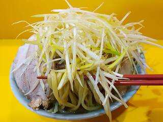 ラーメン二郎 - 麺リフト
