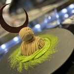 トシ・ヨロイヅカ 東京 - 