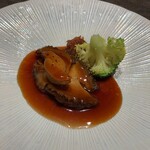 Restaurant 由 - アワビの醤油煮