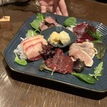 Meat＆Wine 肉酒場サルーテ - 肉刺し5点盛り