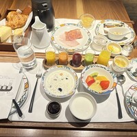 エ・オ ベルナール・ロワゾー・スィニャテュール - 