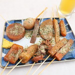 ごっちゃん - 静岡おでん盛合せ（￥1000）。大根・玉子・牛すじ・黒はんぺん・しのだ巻など、11種類を楽しめる