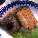 新潟本町 鈴木鮮魚 - 鮭の焼き漬け。これも日本酒にあう。