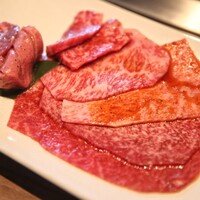 焼肉うしごろ 新宿三丁目店 - 