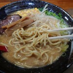 麺屋　むじゃき - 味噌ラーメン_900円　麺アップ