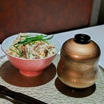 炭和食かなうS - ・食事：かなうの黒毛和牛土鍋御飯
      ・吸物：赤出し