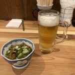 大衆酒場ひろ - どて煮550円、生ビール550円