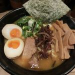 豚骨醤油ラーメン太善 - 味玉ラーメン(820円)にメンマ(150円)