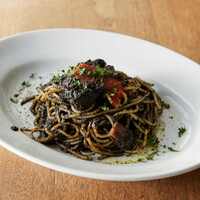 イカ墨のスパゲティ