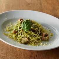 ジェノベーゼとパンチェッタのスパゲティ