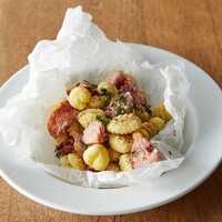 揚げニョッキとパンチェッタ