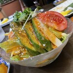 信長 - ツナサラダ。コレ凄いボリュームなので後半はきついっす！