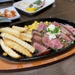 信長 - 柔らかステーキ。コレ歴代初めてかも？赤ワインに合わせて(^^)