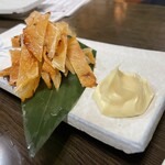 信長 - 赤ワインに合うもの！と言ってステーキとエイヒレを頼む先輩。何故エイヒレ？笑