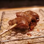 焼き鳥 茂 東桜 - こころ　はつ
      レモンとバジルのマリネで香りが凄い❗️