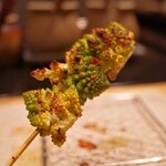 焼き鳥 茂 東桜 - ロマネスコ
      ブロッコリーとカリフラワードッキング