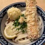 梅田 釜たけうどん - 