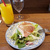 ミゲル フアニ 新宿タカシマヤ タイムズスクエア店 - ランチサラダ