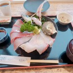白木海岸のレストラン - 関の海鮮丼1,200円
