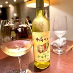 ラ・プリマ・ヴォルタ  - ✽ 井筒ワイン ／ 長野県塩尻市 ／ ケルナー種100％　