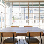 FARMERS CRAFT MARKET - 4人がけのテーブル席もございます