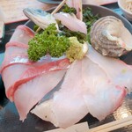 白木海岸のレストラン - 新鮮な魚