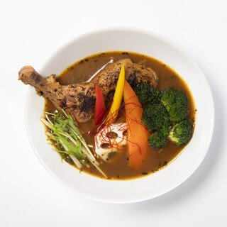 The most popular Soup Curry! Tender stewed chicken leg