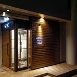 FARMERS CRAFT MARKET - 入り口は正面から左手の扉で少しわかりにくいです