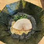 濃厚とんこつラーメン むしゃむしゃ - 