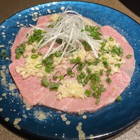 焼肉SEJONG 丸の内店 - SEJONG流牛刺し