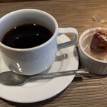 R・G カフェ - トラジャに栗饅頭