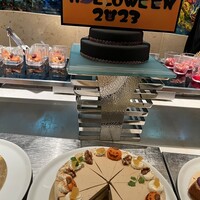 オチェーアノ - かわいいケーキの上に飾られたかぼちゃチョコレートだけ持っていっていました。気持ちはわかりますけどね。