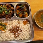カトマンズキッチン - チョイラセット（チキン） 850円