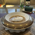 トゥ・ラ・ジョア イズム - 