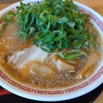 ラーメン まこと屋 - 九条ねぎ熟成背脂醤油ラーメン