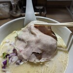 中華そば 上田製麺店 - 鶏塩そば￥790 大判チャーシュー乗ってます