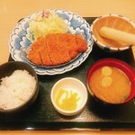 Katsuraku - ロースカツ（80g）ランチ
                      税込1188円