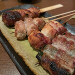空鶏 - ←から、つくね、えのき、うずら、にら。