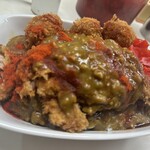 ライスカレー まんてん - 赤い粉と醤油でカスタマイズ