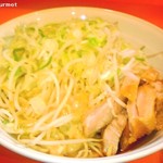 ちばから - 油そば醤油(きざみ豚温玉付き)+チーズ 「ニンニク」(900円) 2013/11