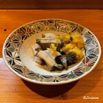 Homura - 蝦夷鮑と鮑の肝､柳蛸､菊花にとんぶりの柑橘ジュレ掛け