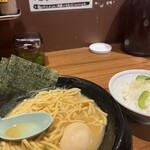 Yokohama Iekei Ramen Haruyoshiya - 