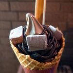 ミニストップ - 料理写真:プレミアムショコラソフト：421円