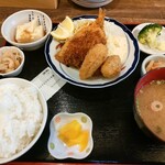 Sake To Meshi Mametan - カキフライとアジフライ定食