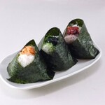 Onigiri (plum)