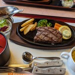 ステーキの石かわ 伊勢店 - 