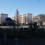 キッチン ブルー グローブ - こちらは残った団地です