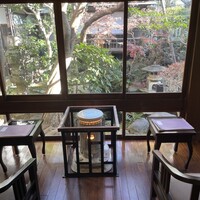 HATSUNEYA GARDEN - 席が用意されるまで少し待ちます